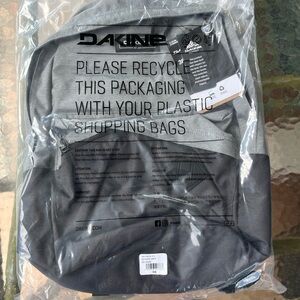 New Dakine Two-Tone Gray Backpack